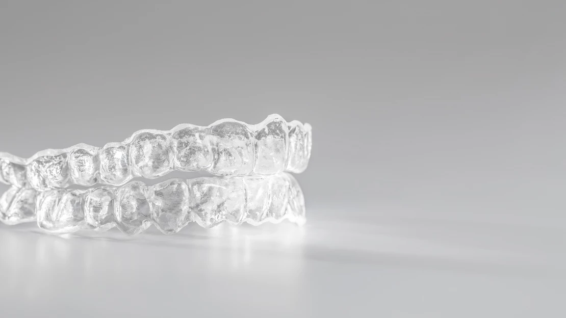 Tracking Invisalign (1110 x 624 px) 2.png